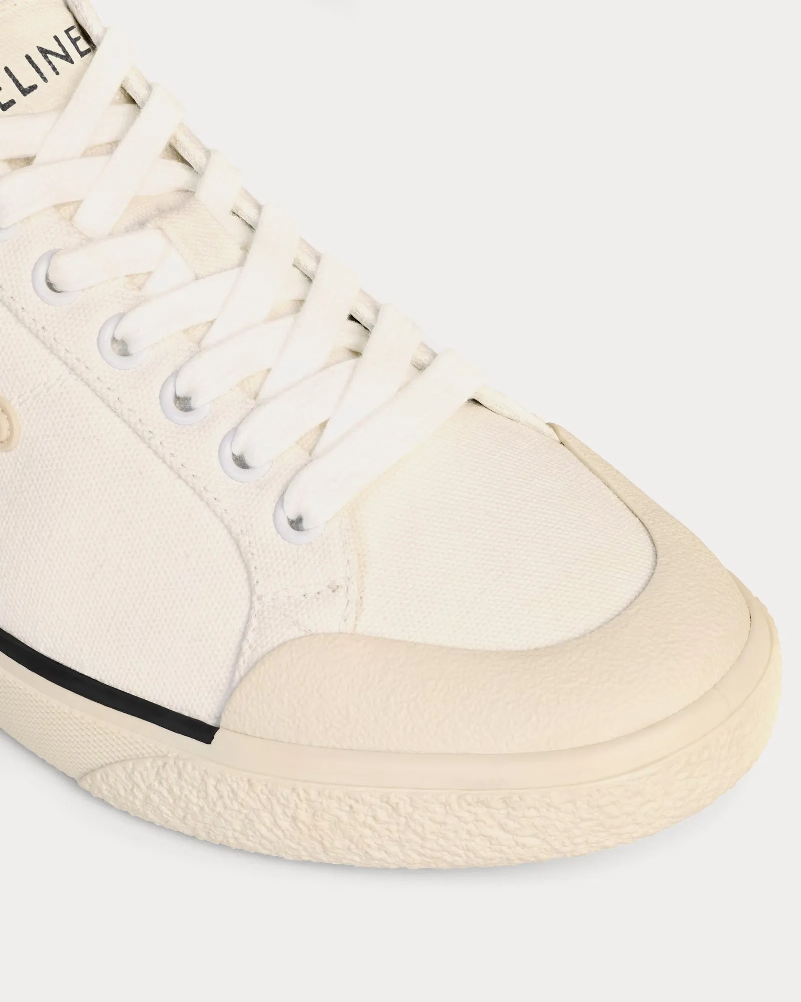 Alan Triomphe in Canvas Optic White Low Top Sneakers