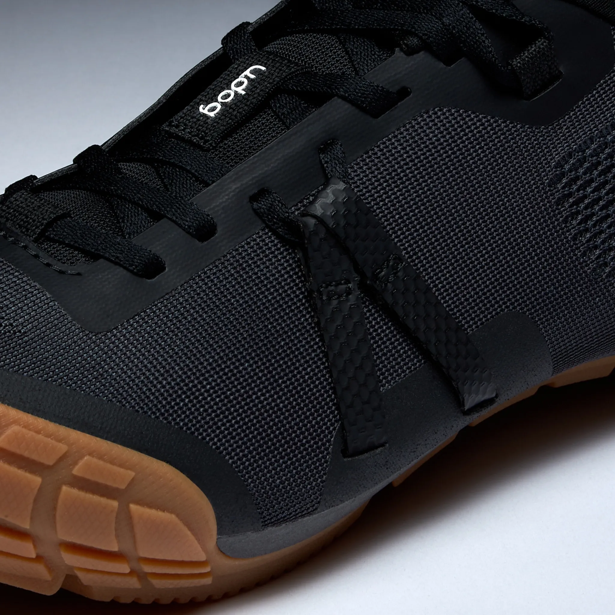 DISTANZA CARBON Cinder - Black