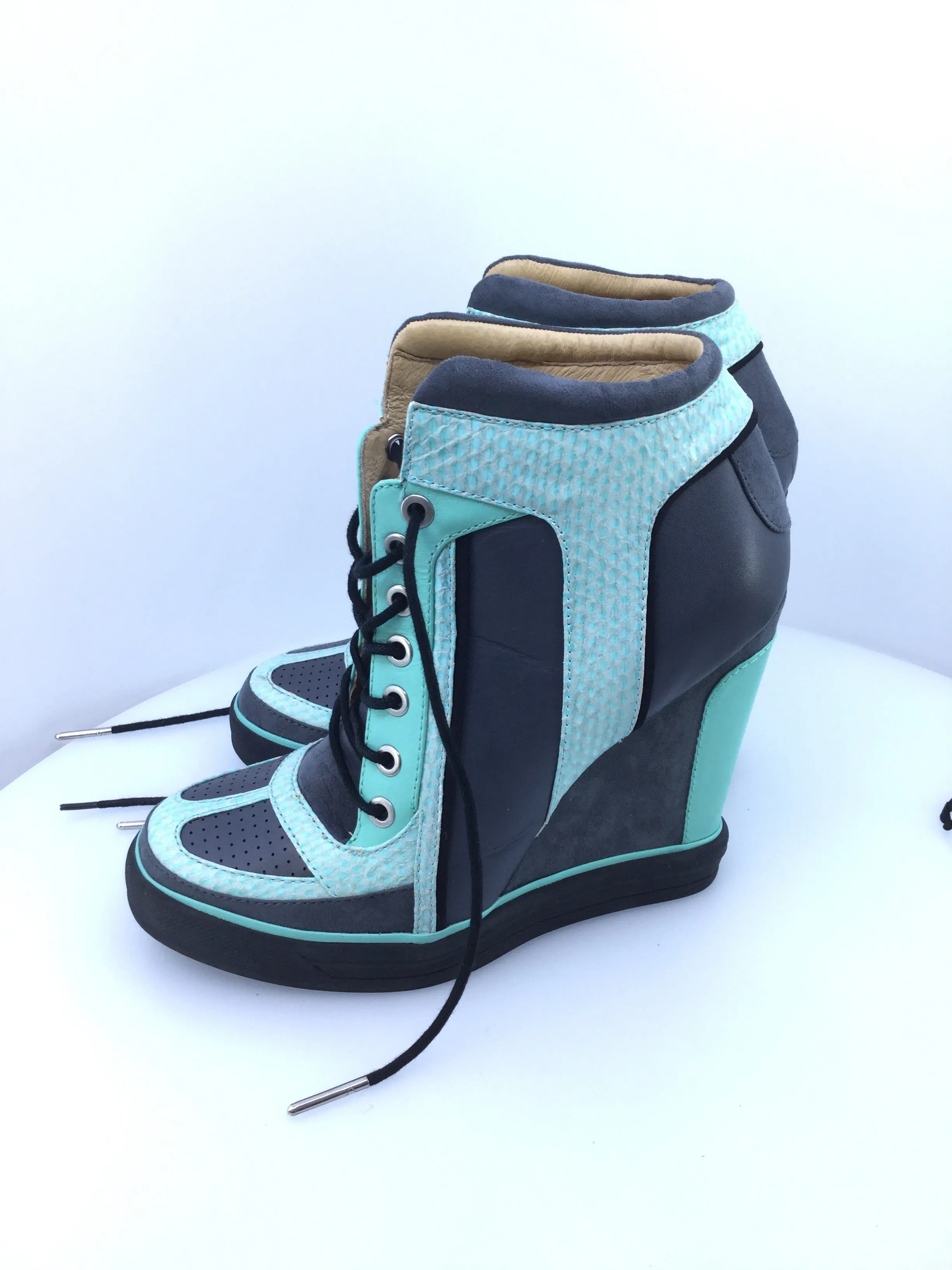 GWEN STEFANI L.A.M.B WEDGE HEEL SNEAKERS