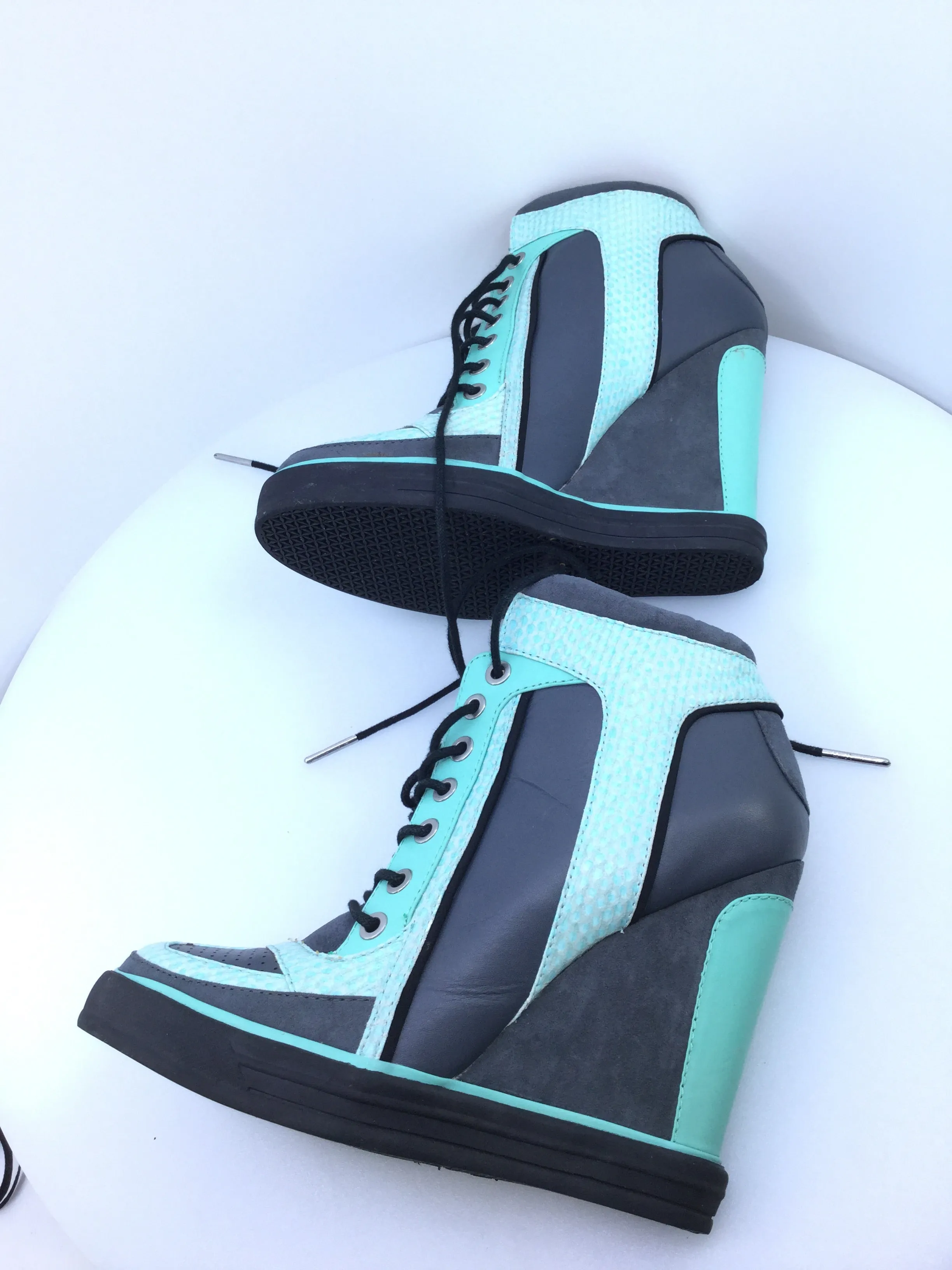 GWEN STEFANI L.A.M.B WEDGE HEEL SNEAKERS