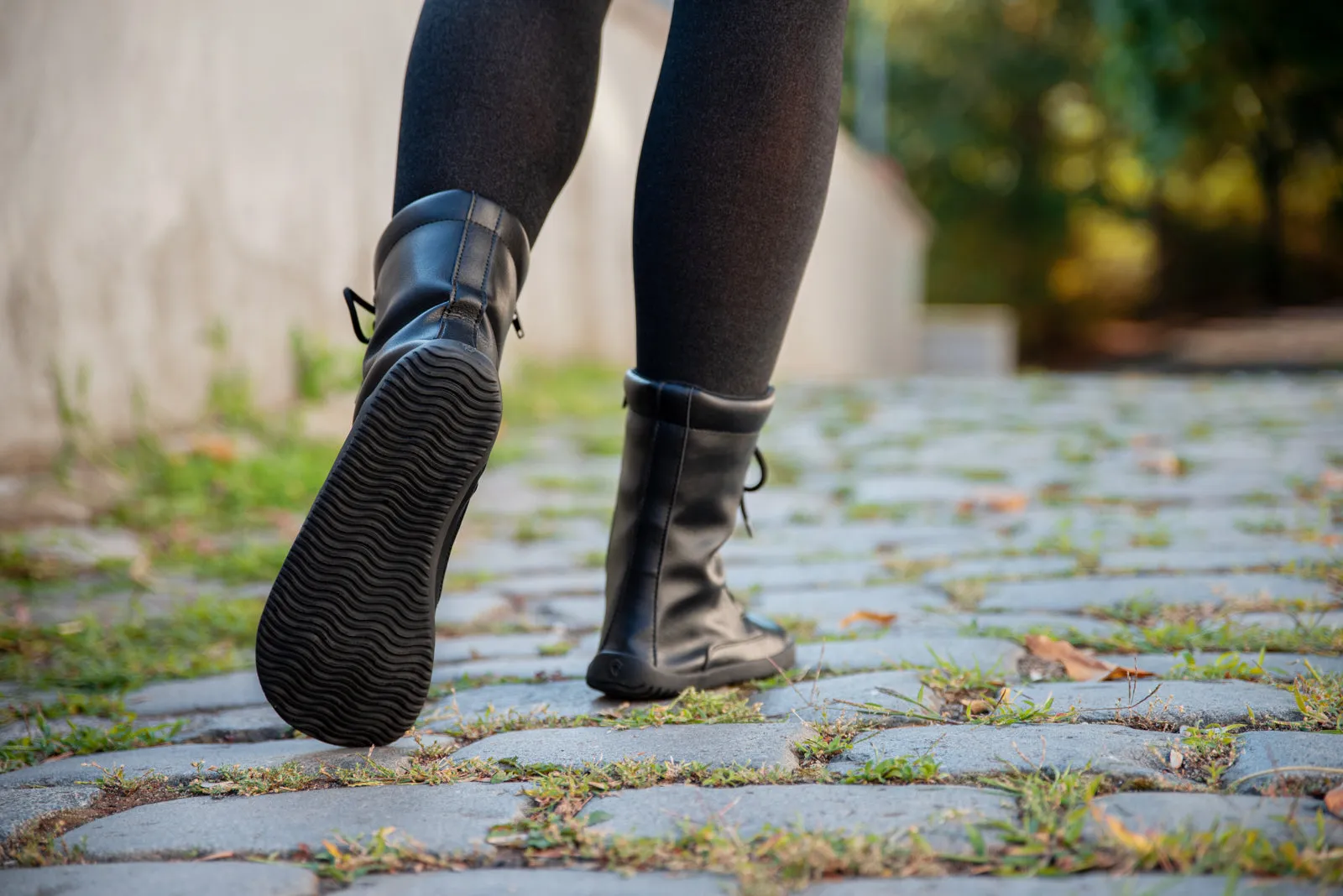 Jaya Comfort Women’s Zip-up Boots – Black