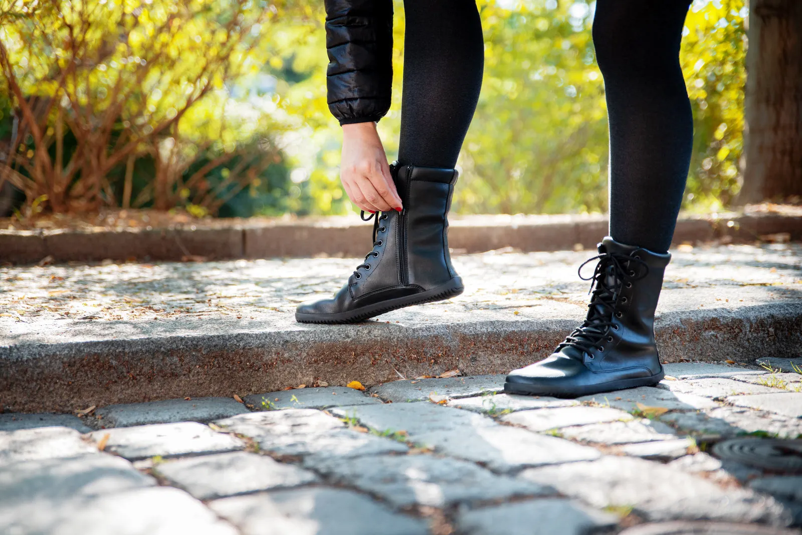 Jaya Comfort Women’s Zip-up Boots – Black