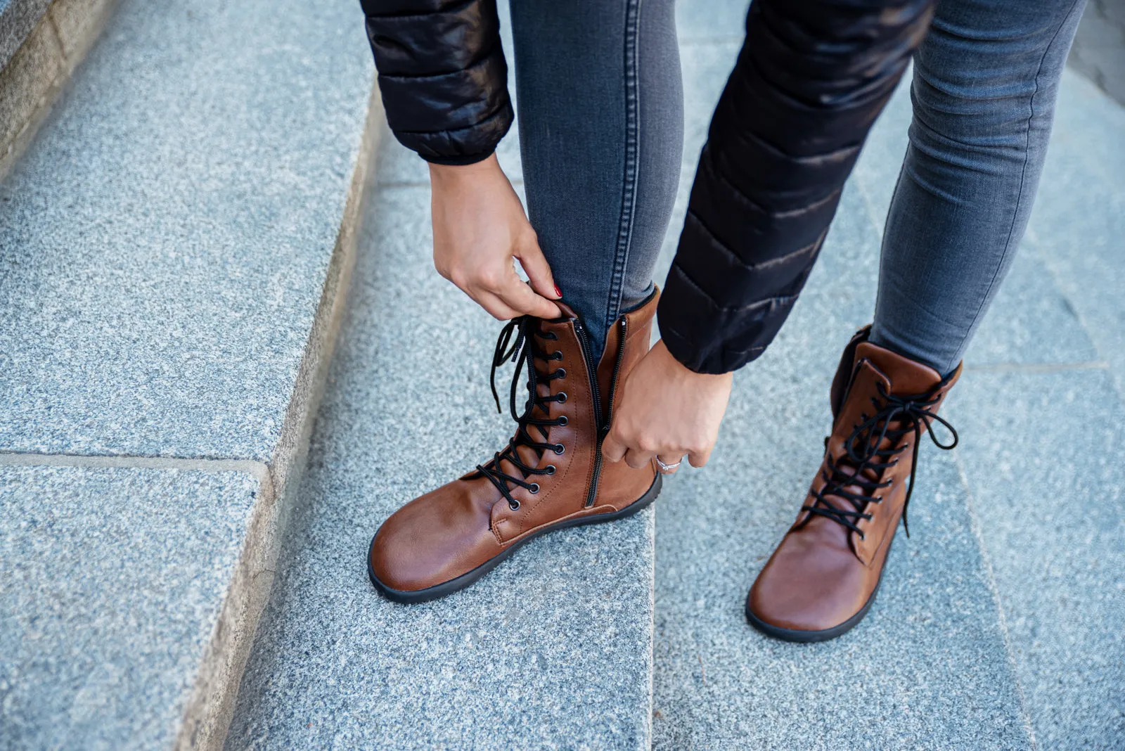 Jaya Comfort Women’s Zip-up Boots – Brown