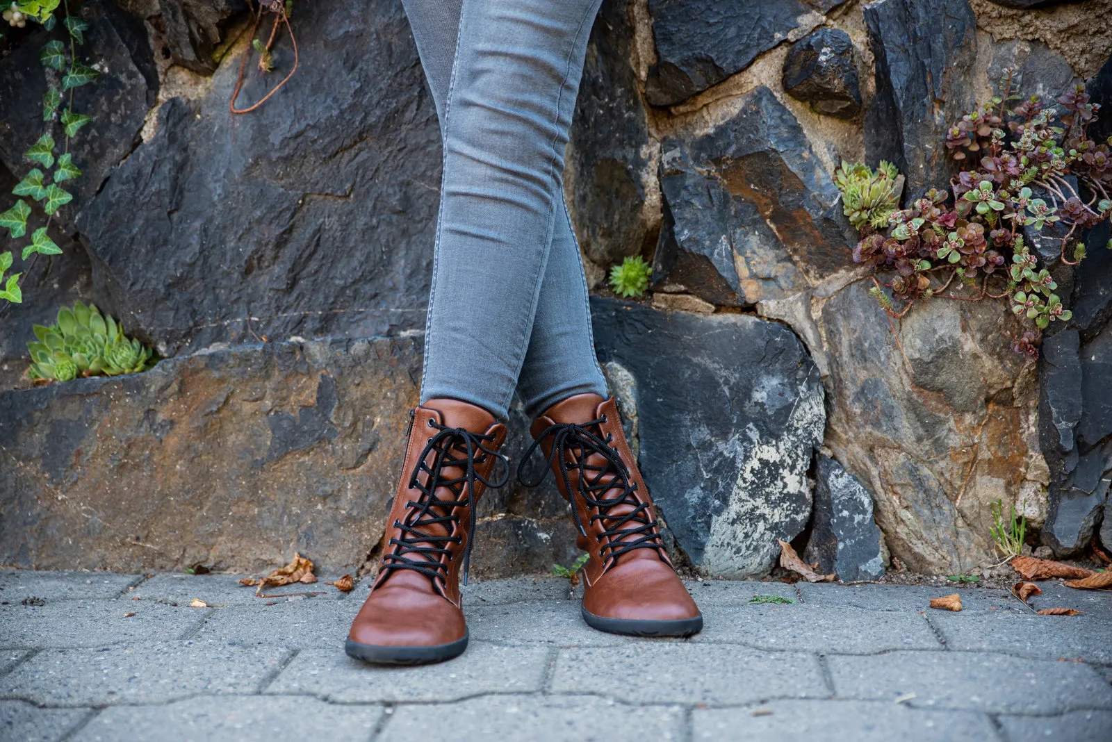 Jaya Comfort Women’s Zip-up Boots – Brown