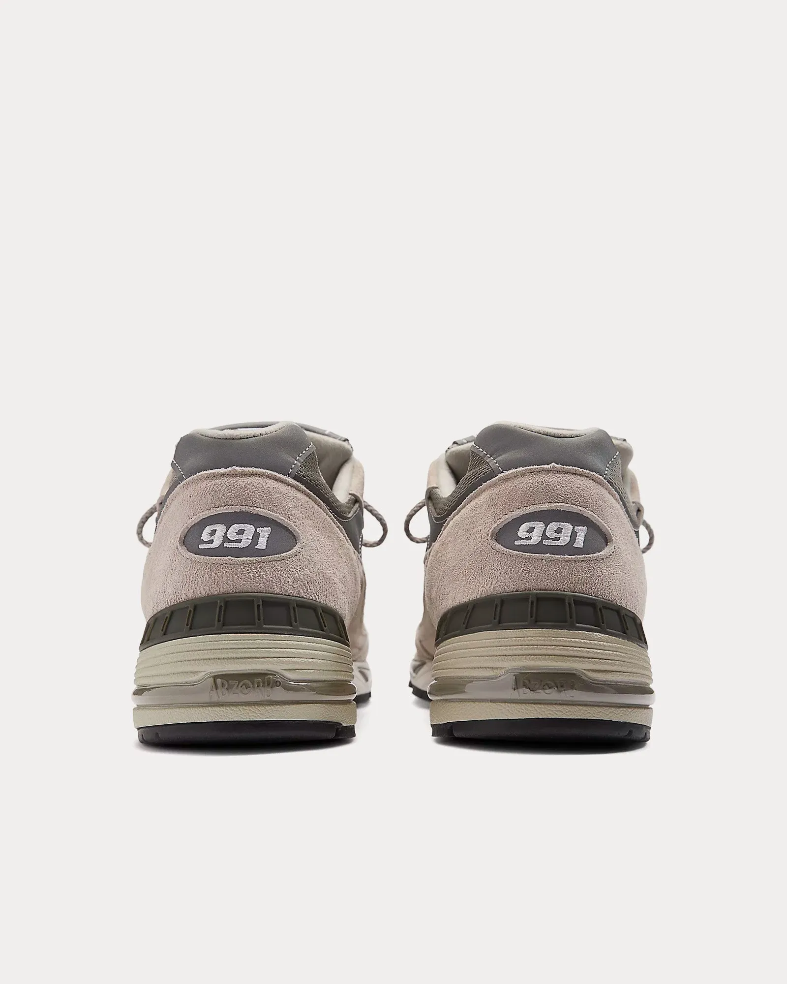 MADE in UK 991v1 Grey / White Low Top Sneakers