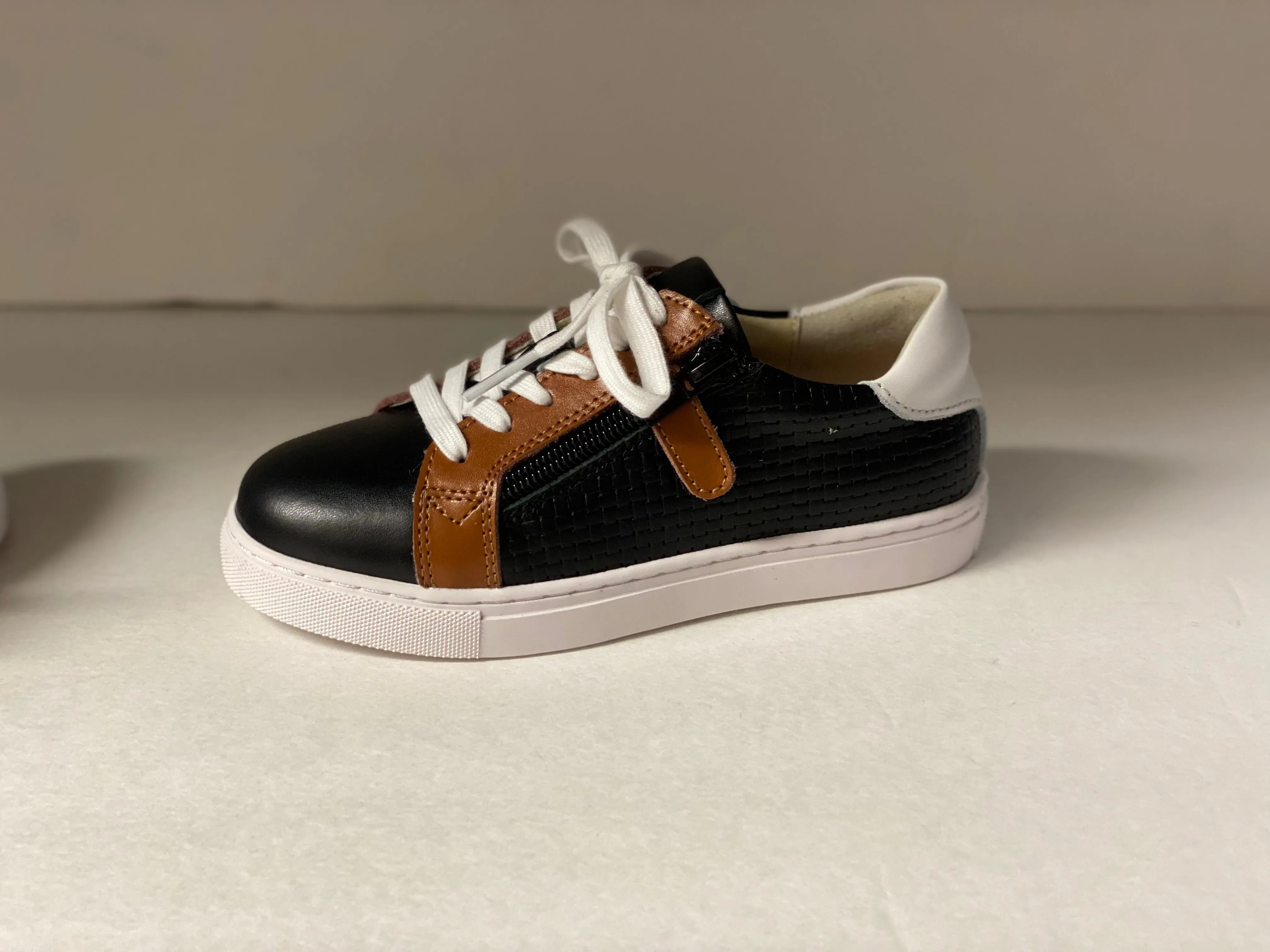 SALE Boutaccelli  Elizabeth Zipper & Lace Sneaker