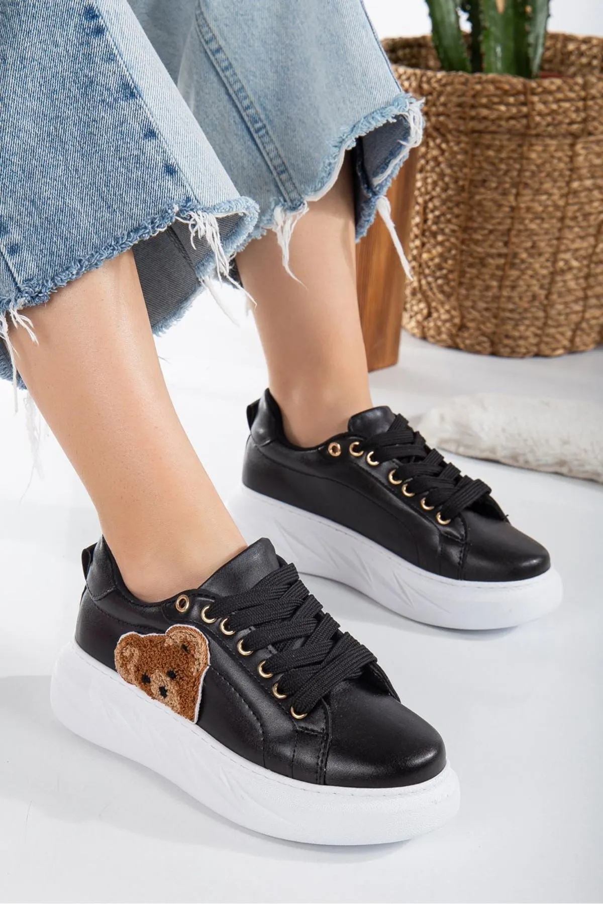 Women's Black Thick-Soled Teddy Bear Detailed Sneakers